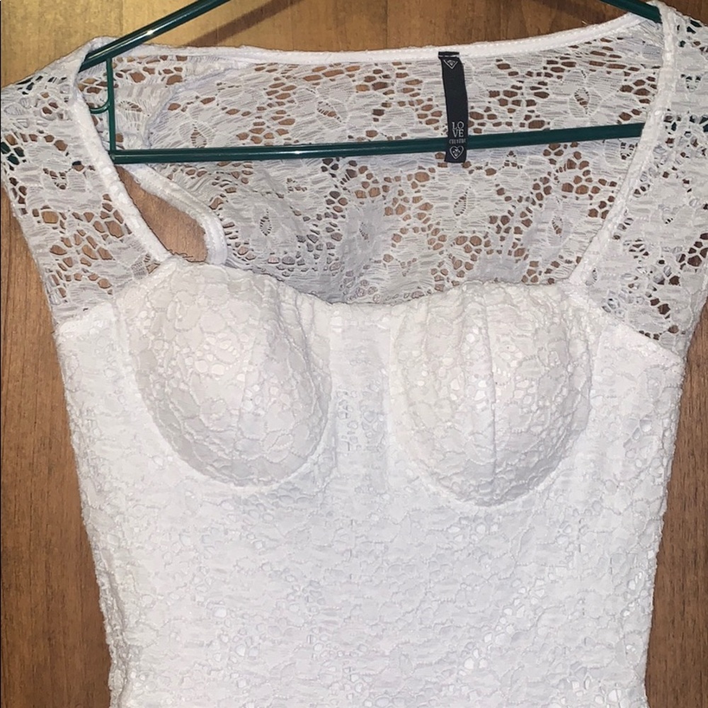 Cupped lace dress - Picture 5 of 7